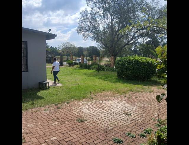 6 BEDROOM HOUSE FOR SALE IN GLEN MARAIS